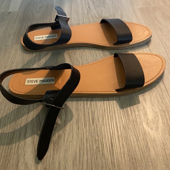 Steve Madden Slingback Ankle Strap Flat Sandals - Size 10 - Picture 4 of 6